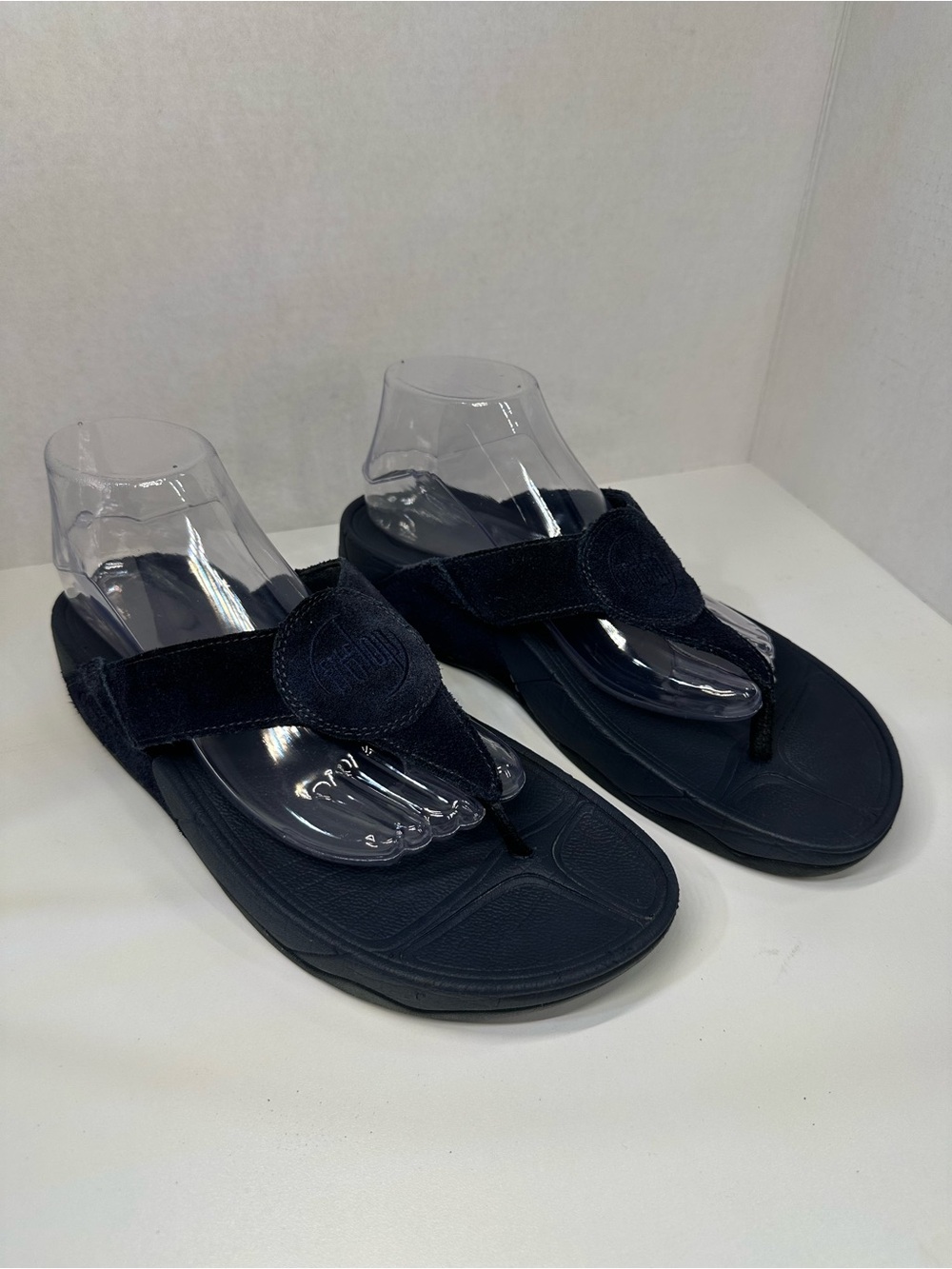 FitFlop Navy Blue Suede Thong Sandals Women’s Size 10